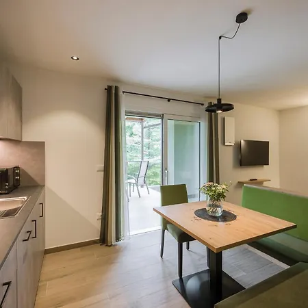 Rosengarten 3*
