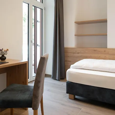 Aparthotel Rosengarten 3*